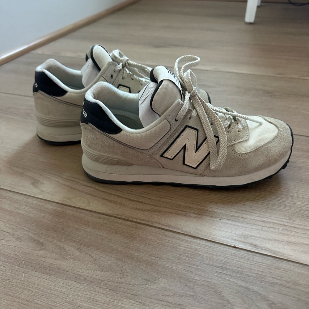 New Balance Cream and Black Sneakers Retro Style